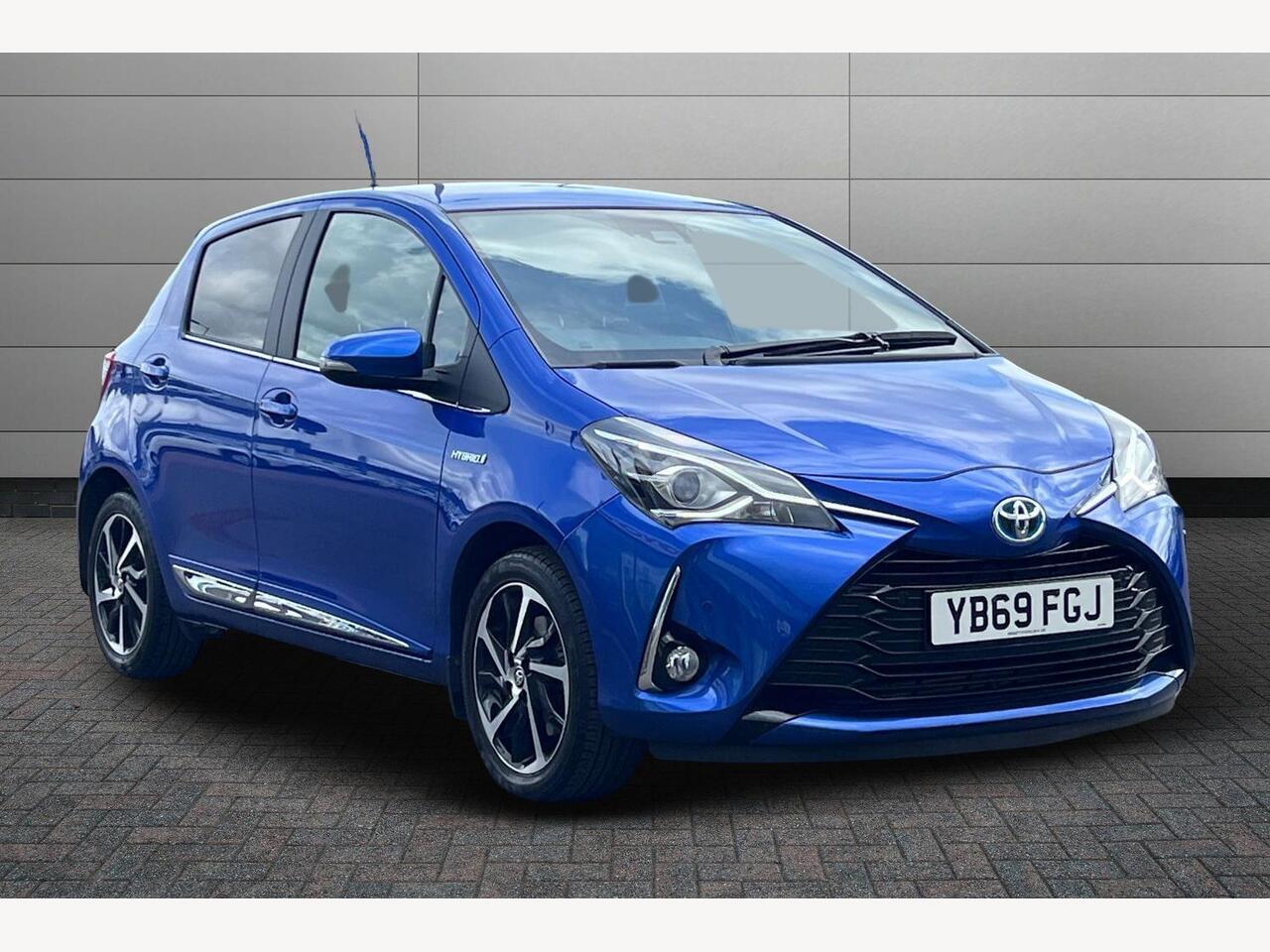 Main listing image - Toyota Yaris