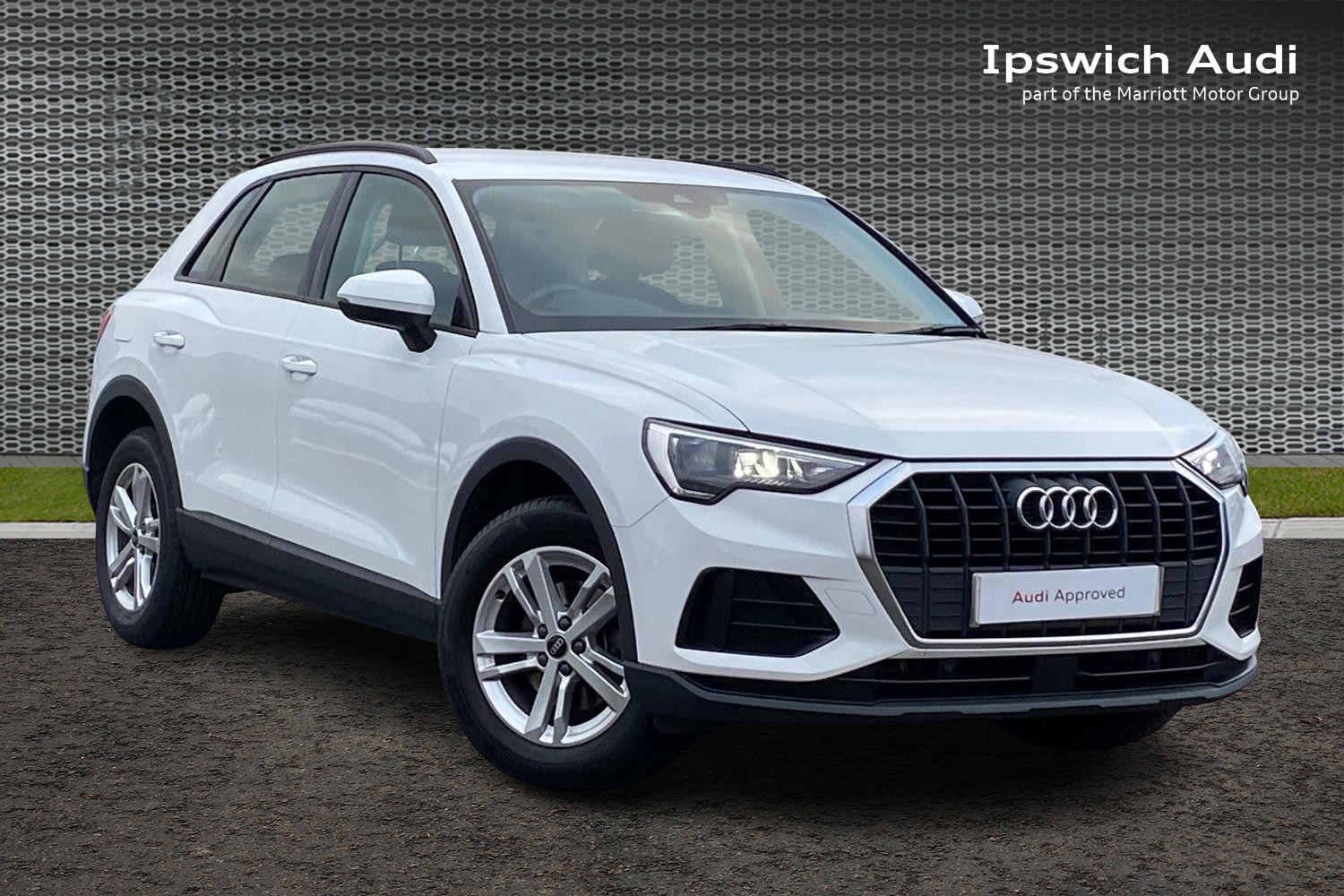 Main listing image - Audi Q3