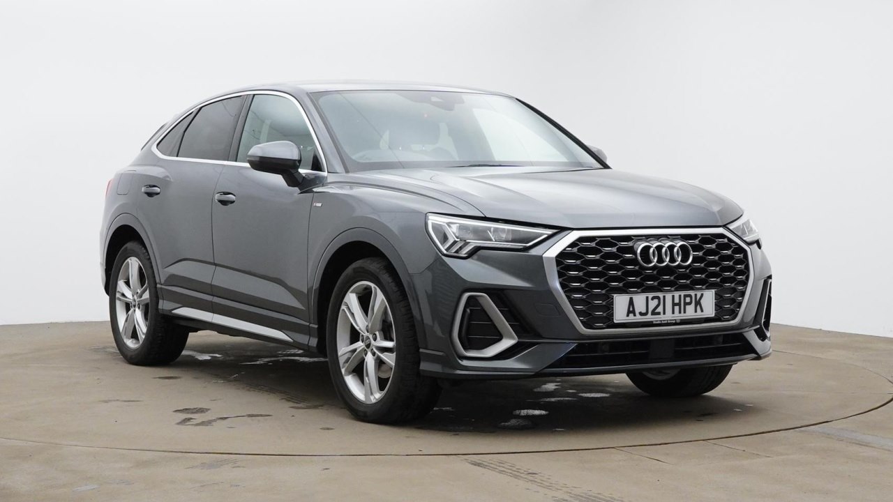 Main listing image - Audi Q3