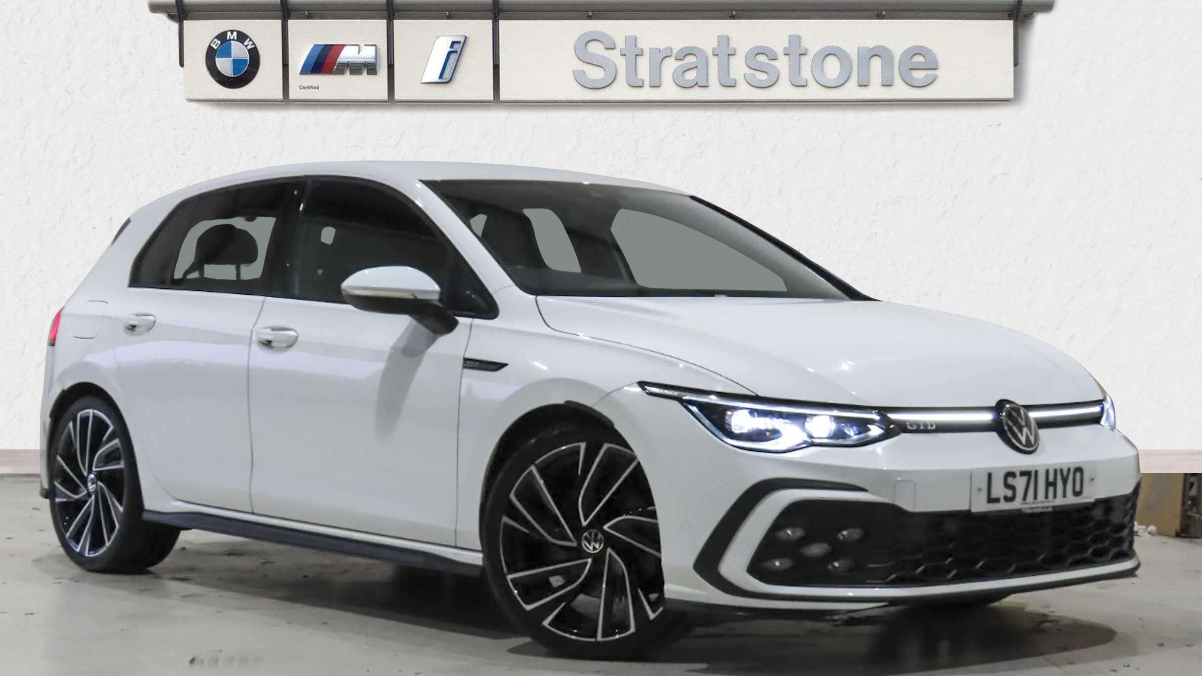 Main listing image - Volkswagen Golf