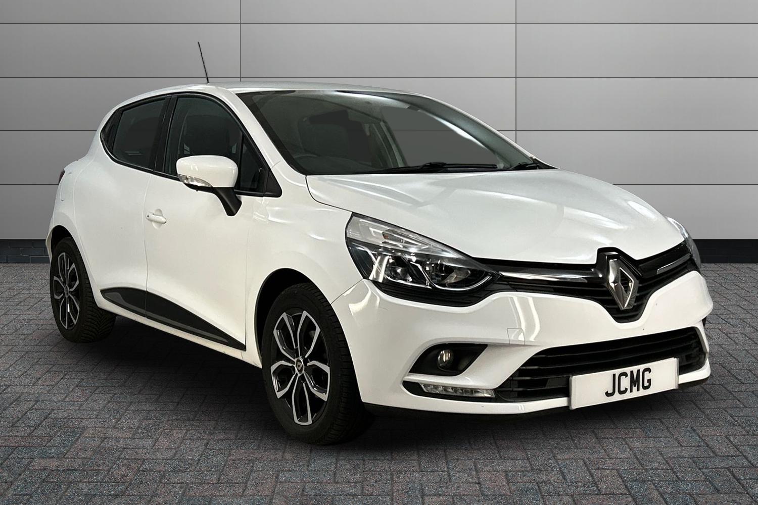 Main listing image - Renault Clio