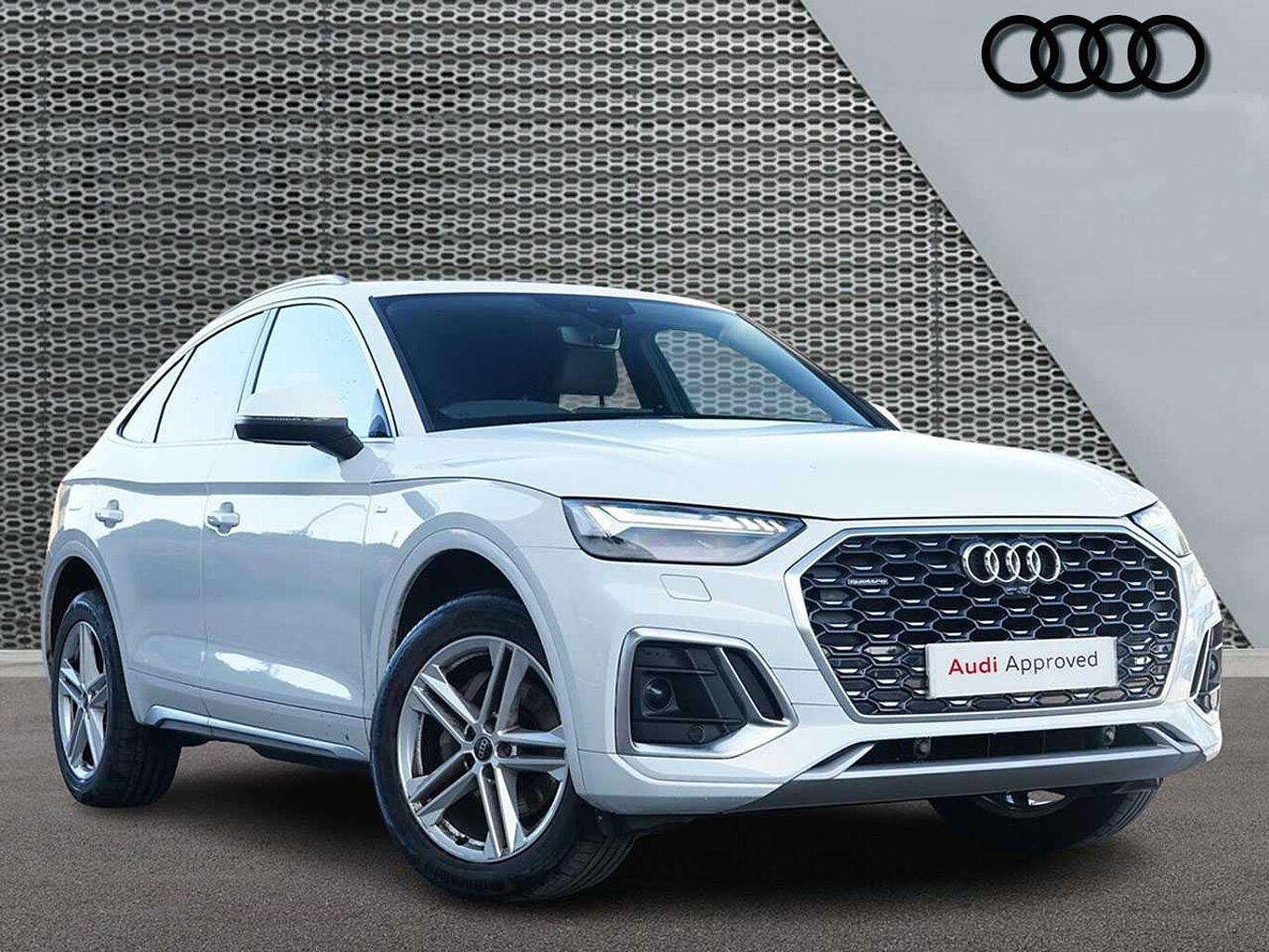 Main listing image - Audi Q5 Sportback