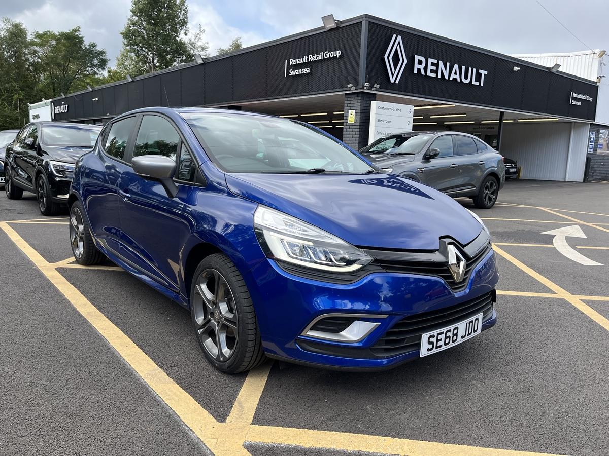 Main listing image - Renault Clio