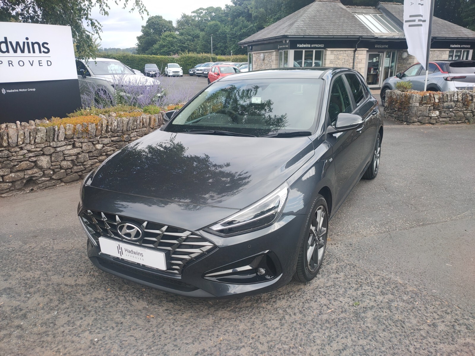 Main listing image - Hyundai i30
