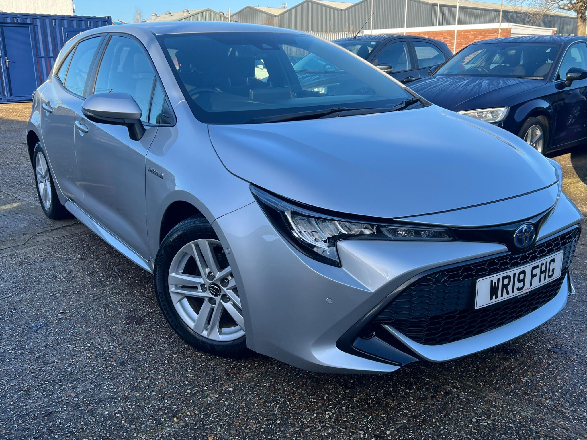 Main listing image - Toyota Corolla