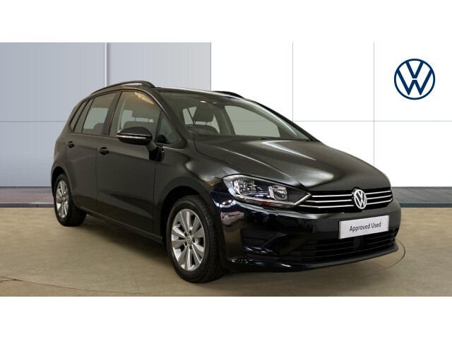 Main listing image - Volkswagen Golf SV