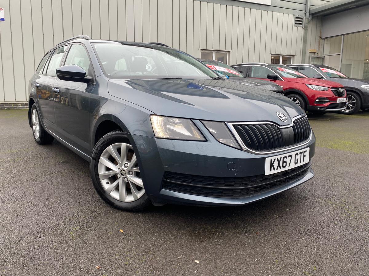 Main listing image - Skoda Octavia Estate