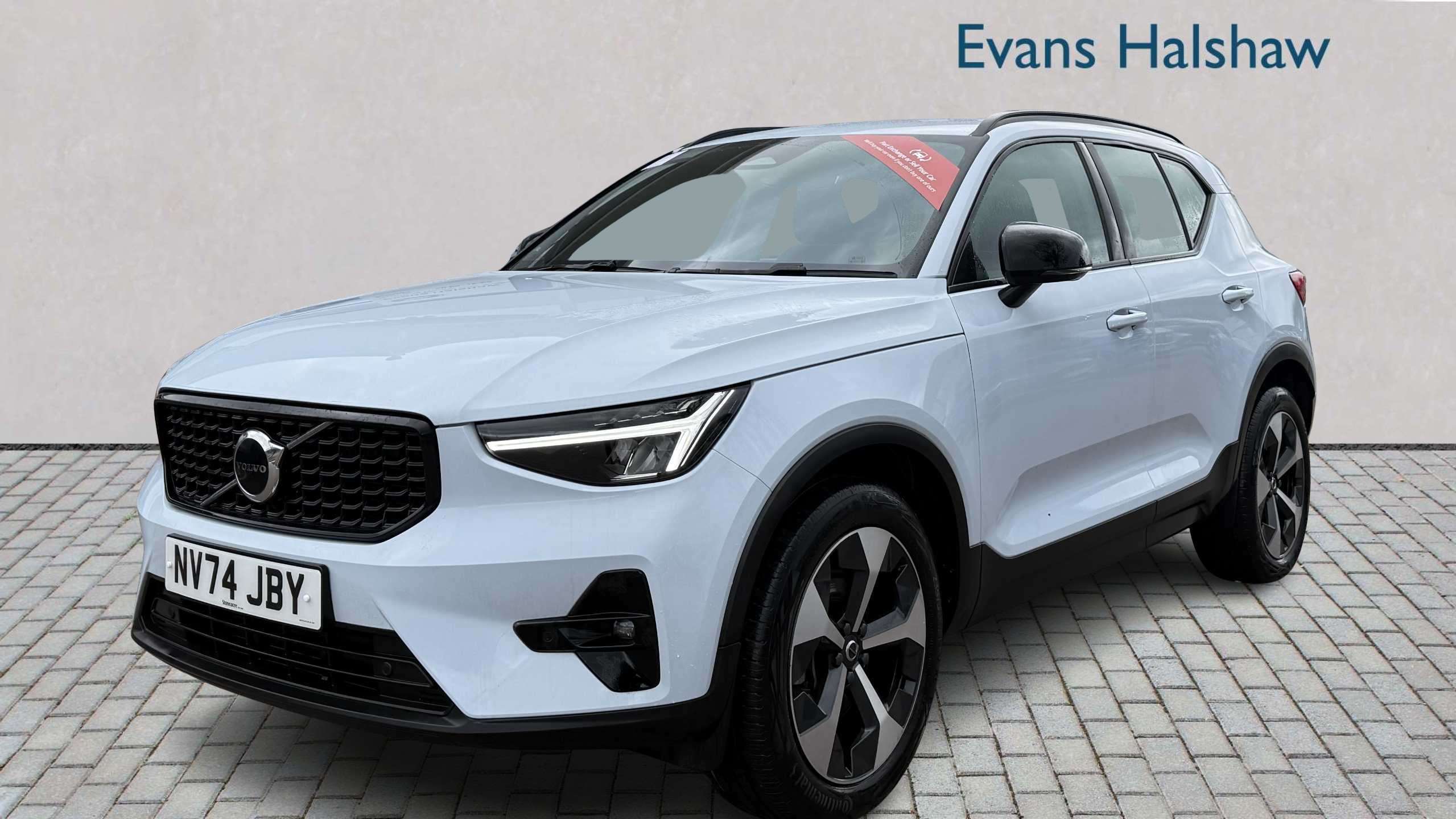 Main listing image - Volvo XC40