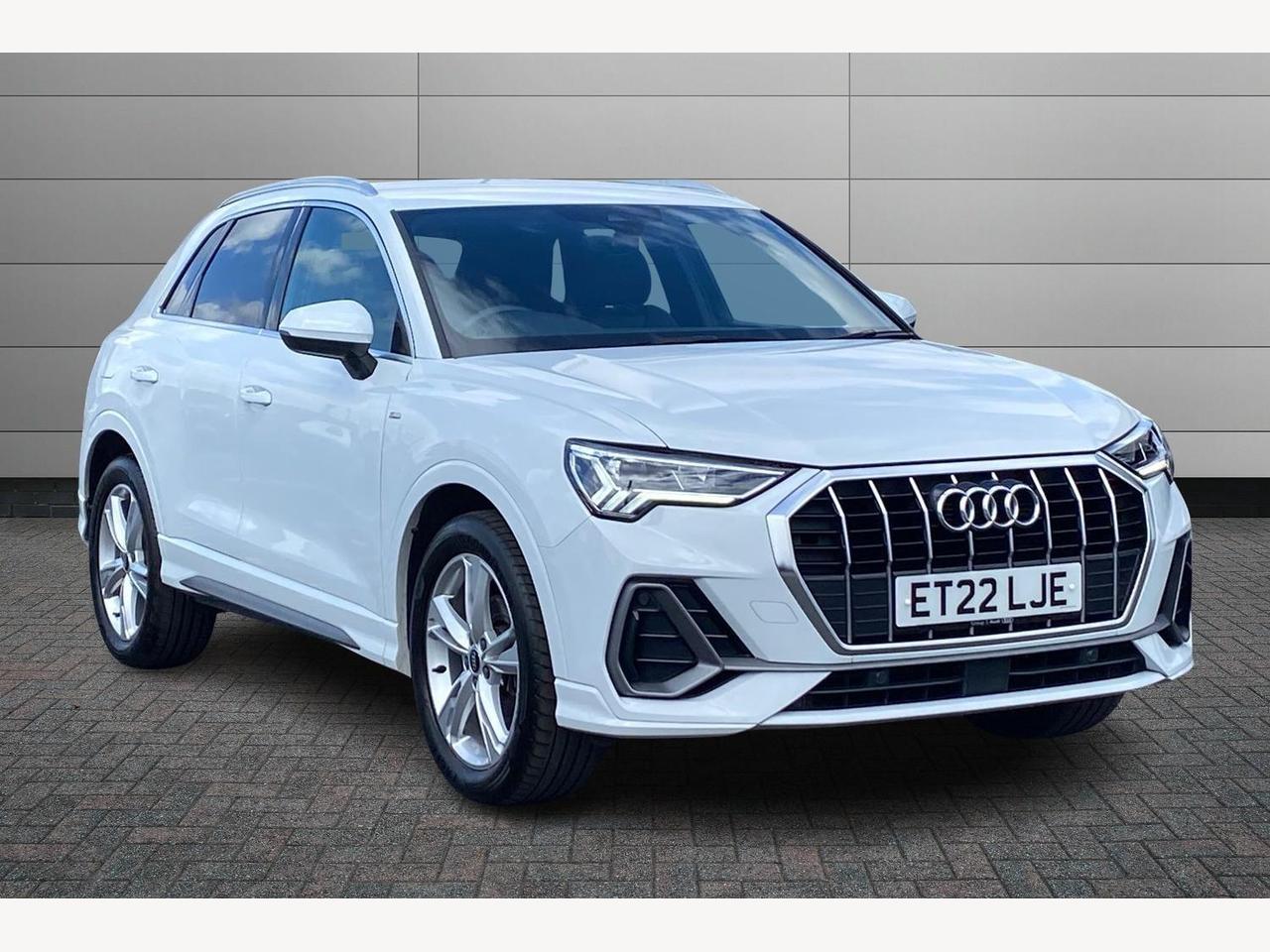 Main listing image - Audi Q3
