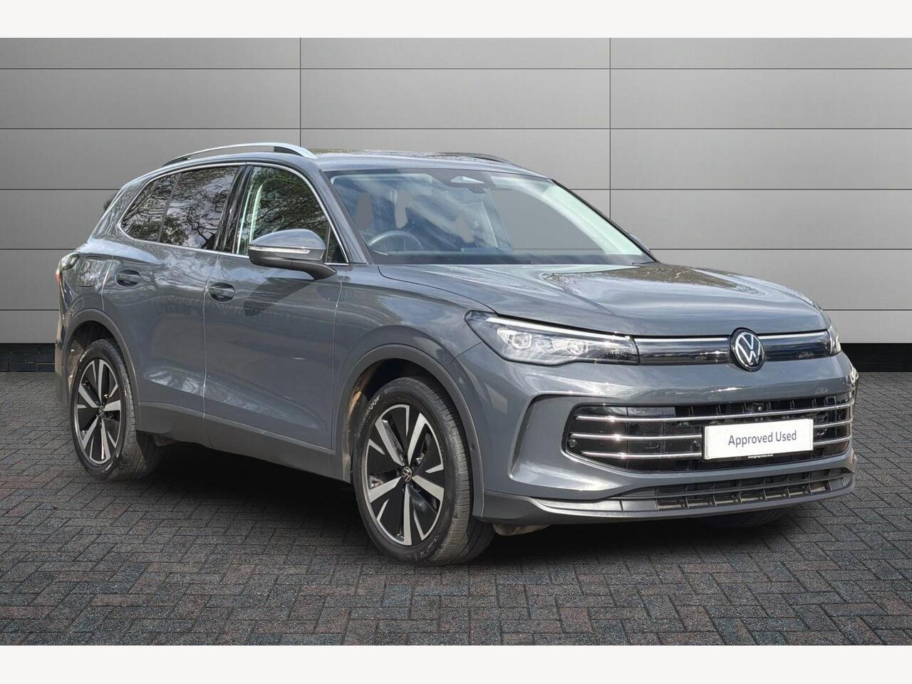 Main listing image - Volkswagen Tiguan