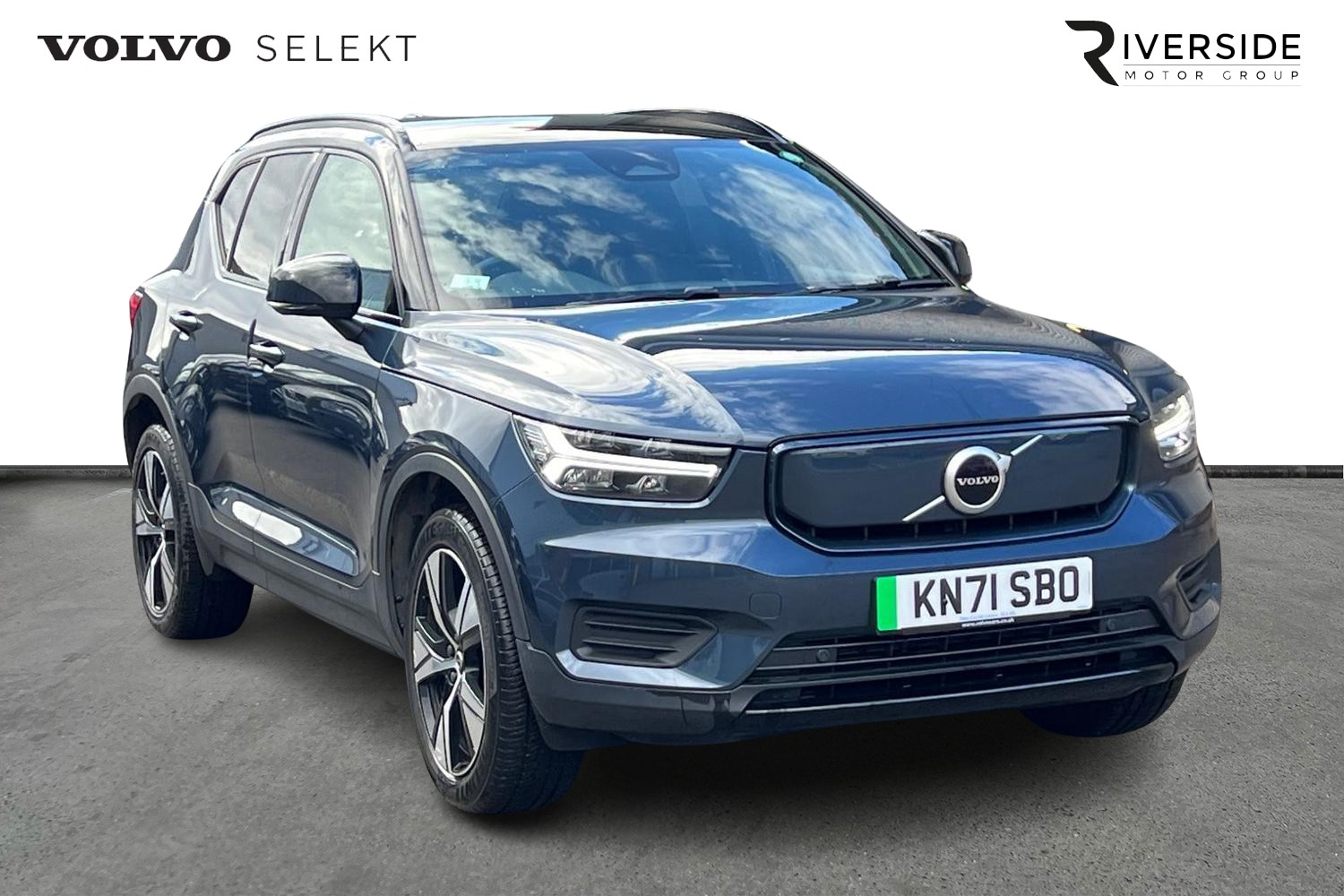 Main listing image - Volvo XC40 Recharge