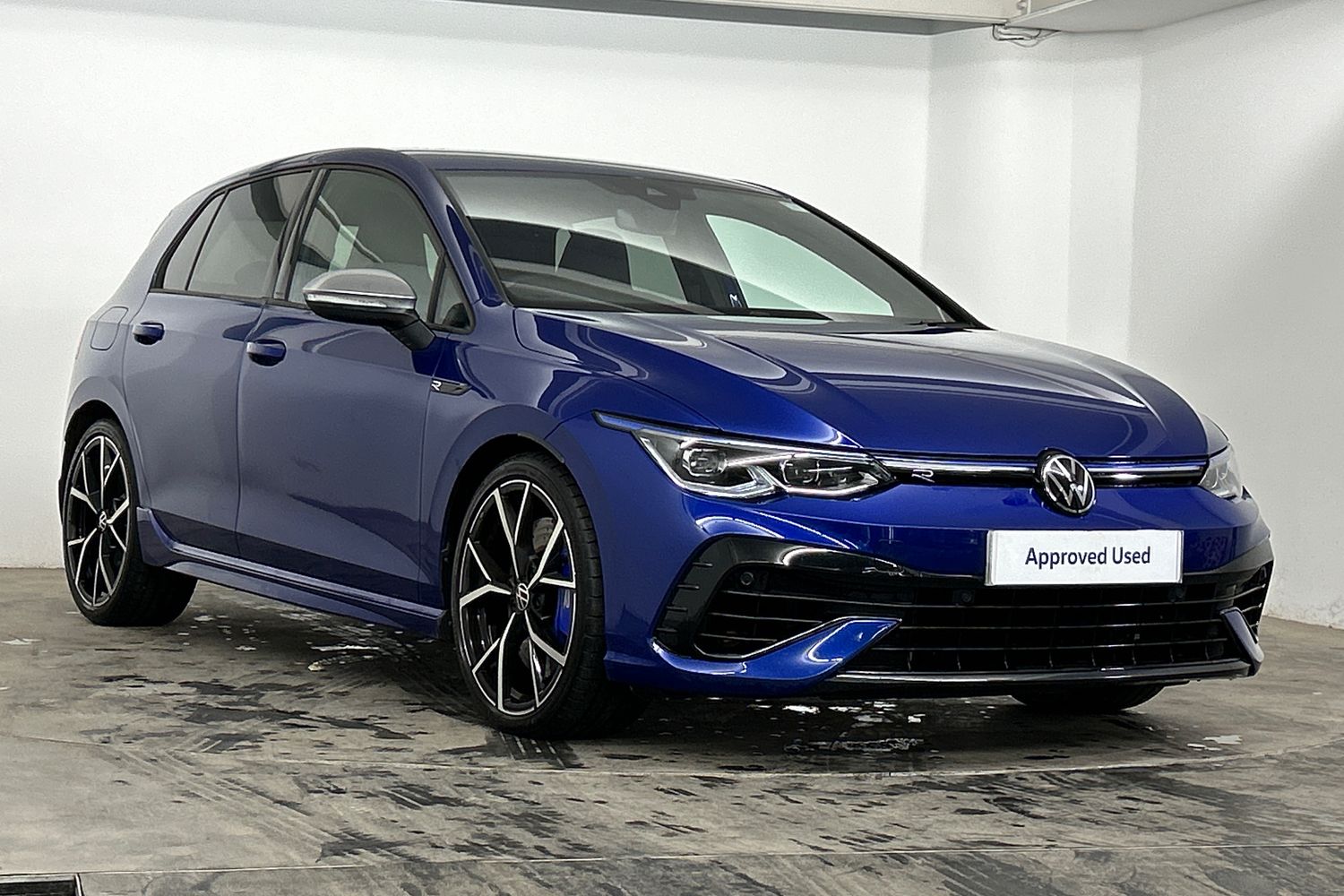 Main listing image - Volkswagen Golf R