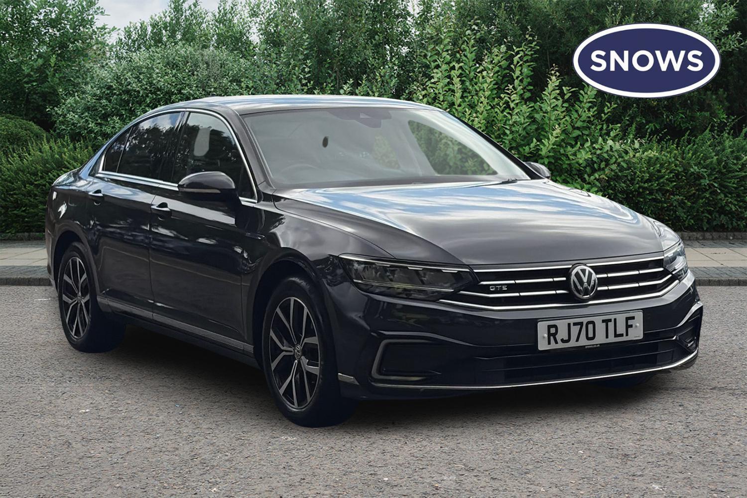 Main listing image - Volkswagen Passat