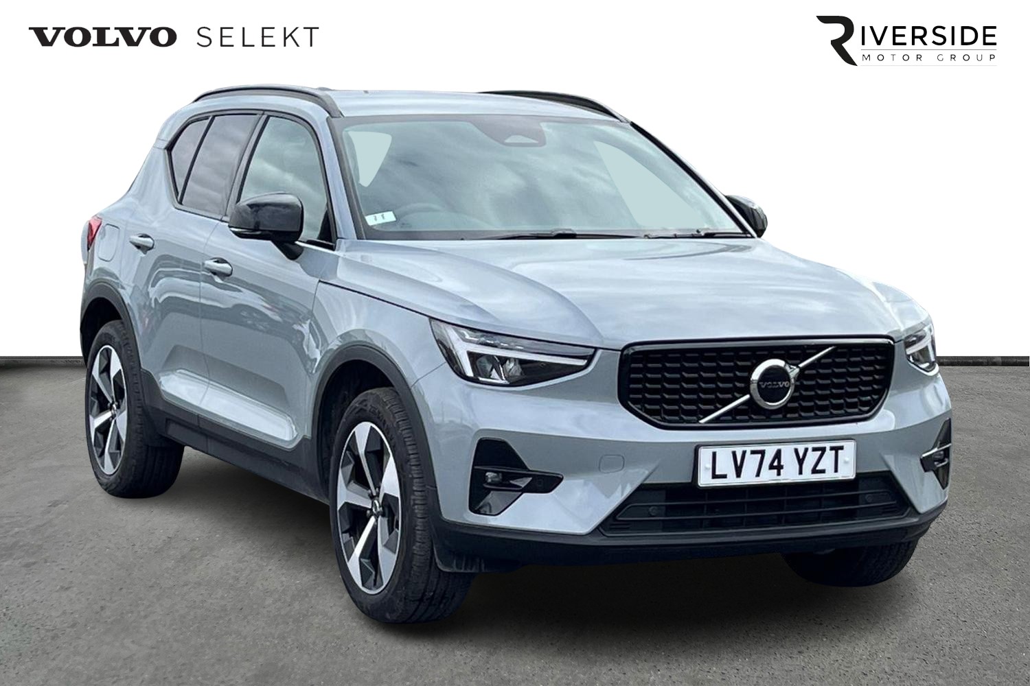 Main listing image - Volvo XC40