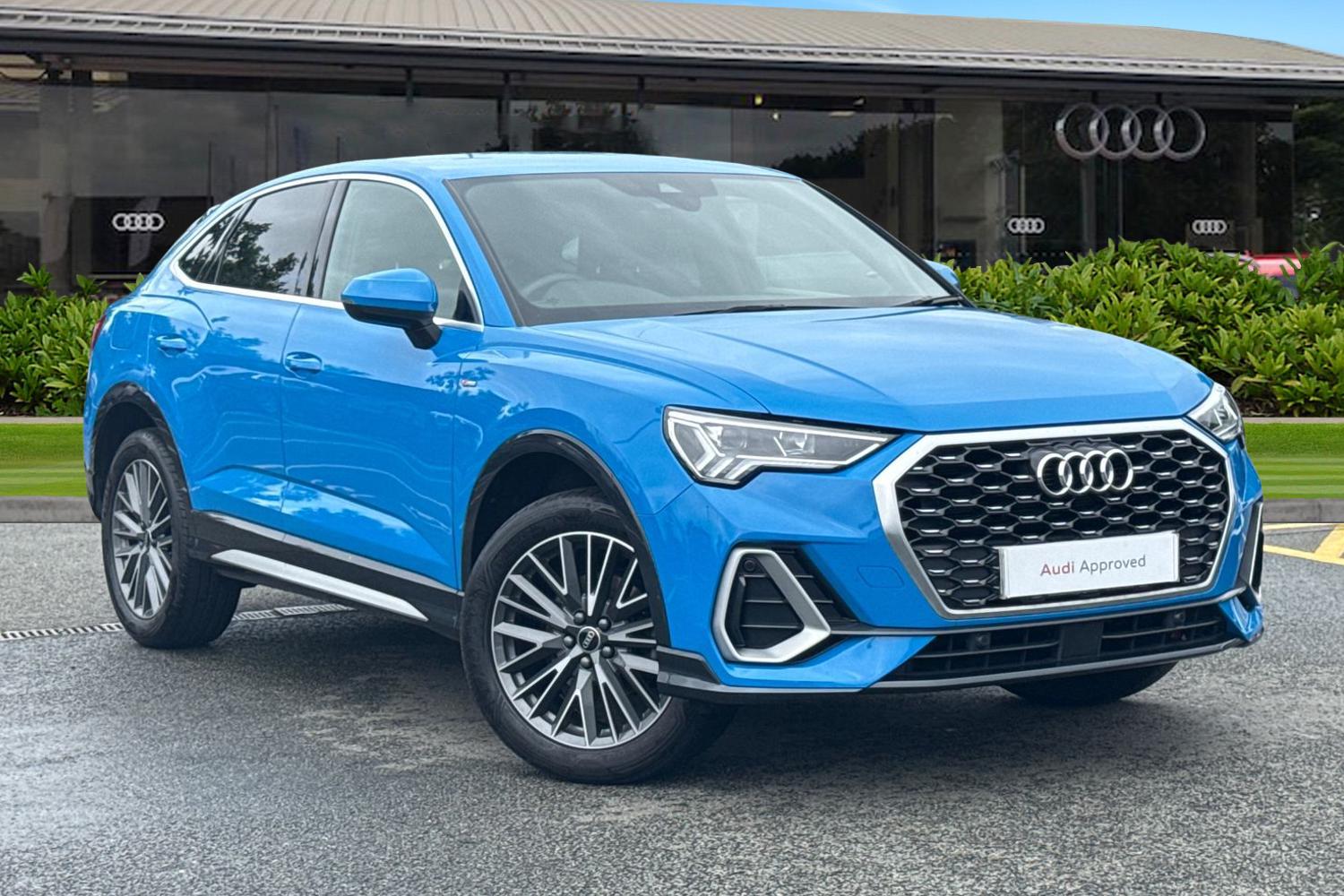 Main listing image - Audi Q3