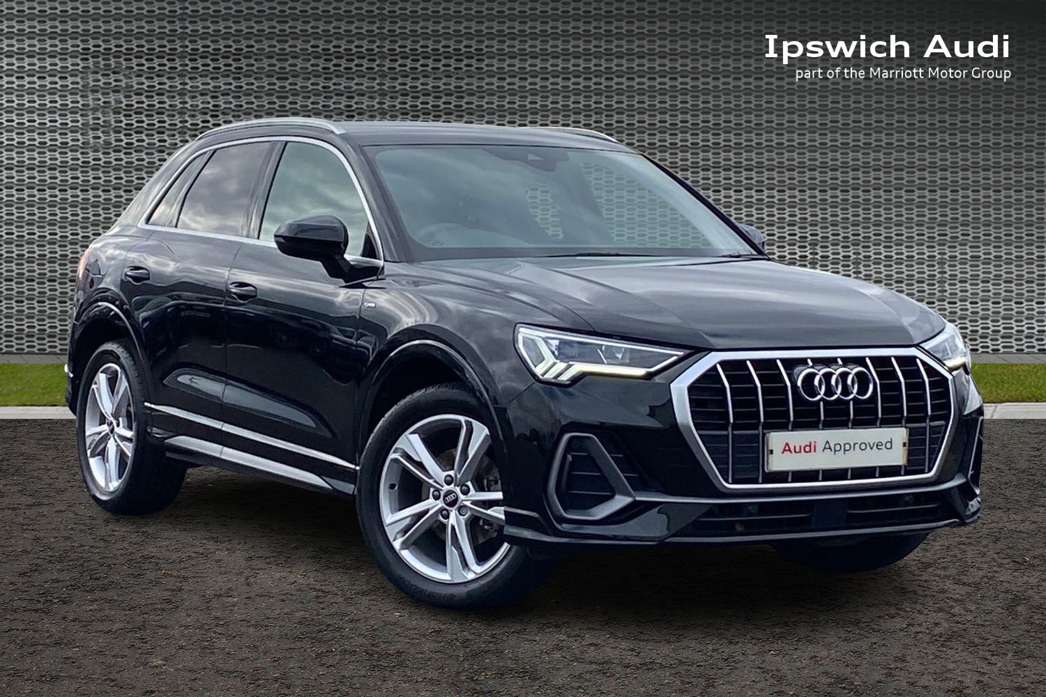 Main listing image - Audi Q3