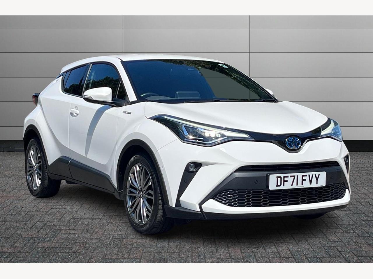 Main listing image - Toyota Yaris Cross