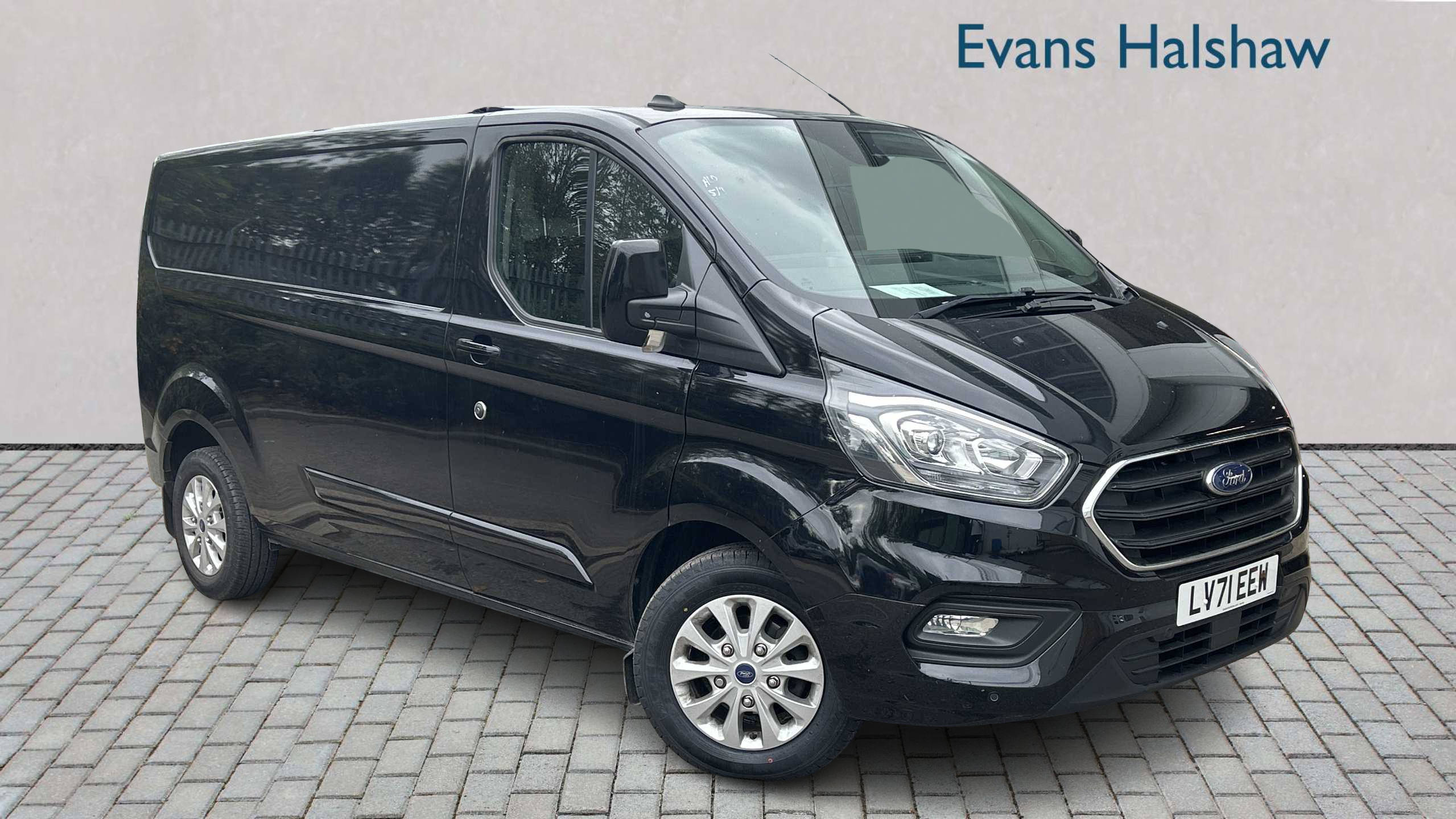 Main listing image - Ford Transit Custom