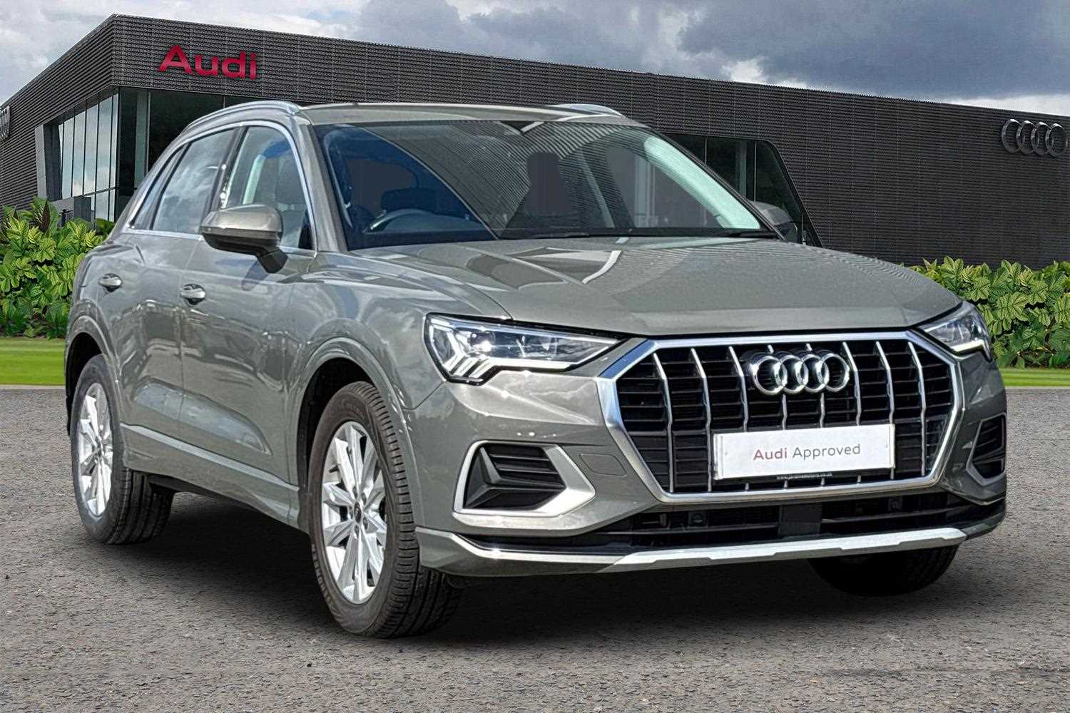Main listing image - Audi Q3