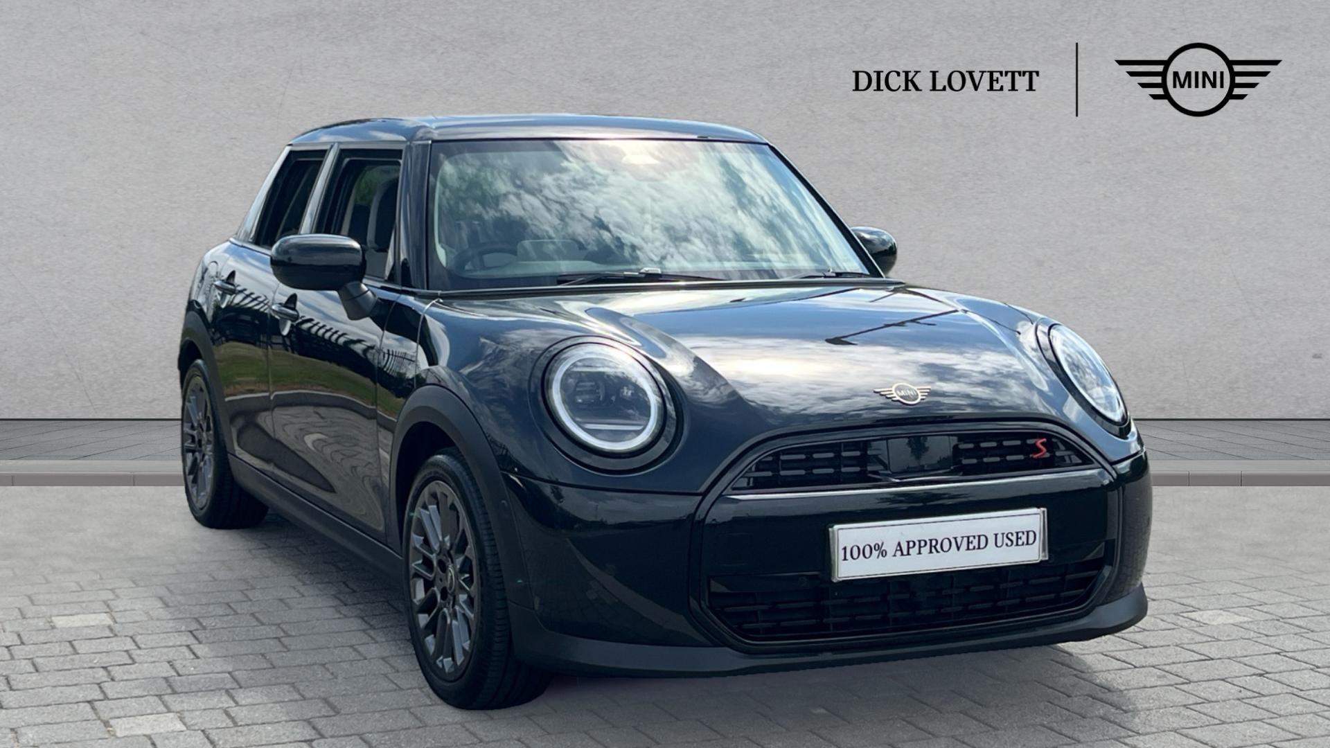 Main listing image - MINI Hatchback 5dr