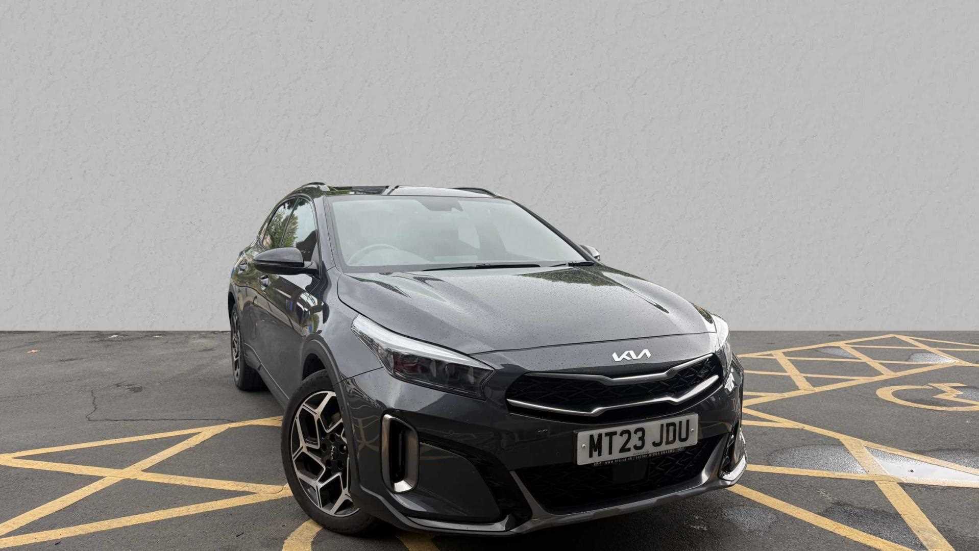 Main listing image - Kia XCeed