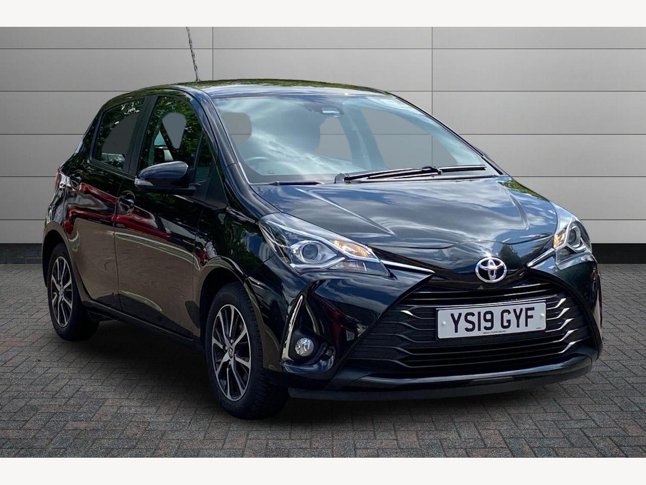 Main listing image - Toyota Yaris