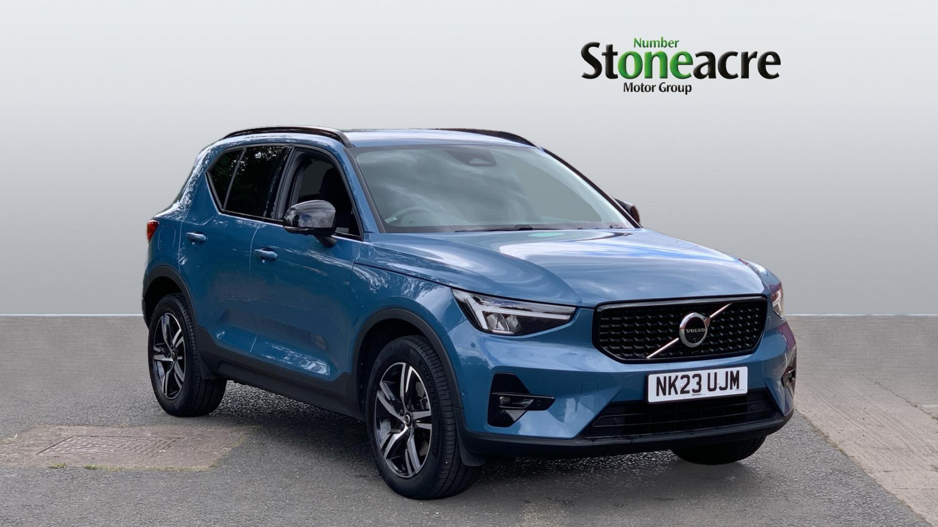 Main listing image - Volvo XC40