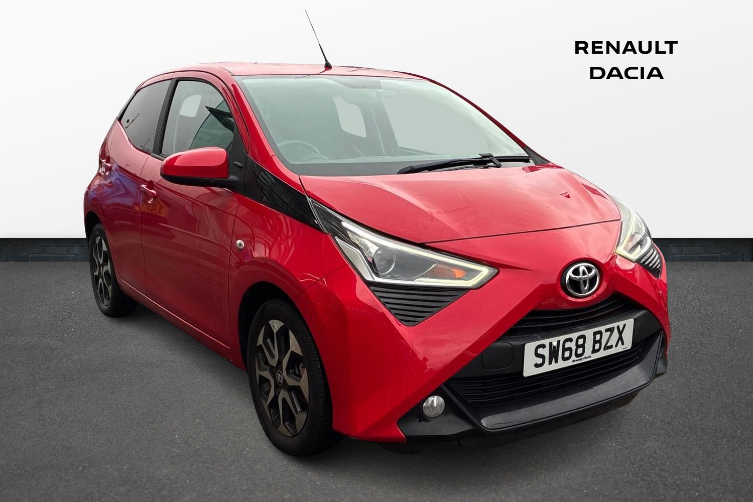 Main listing image - Toyota Aygo