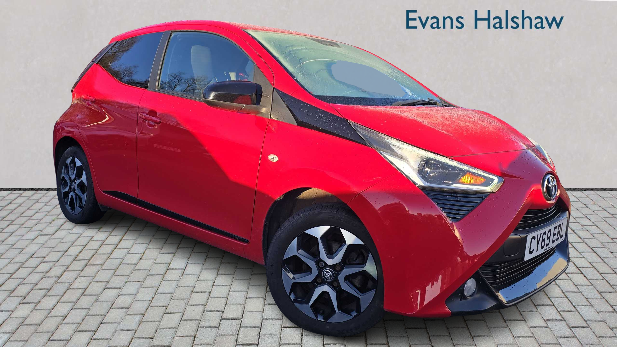 Main listing image - Toyota Aygo