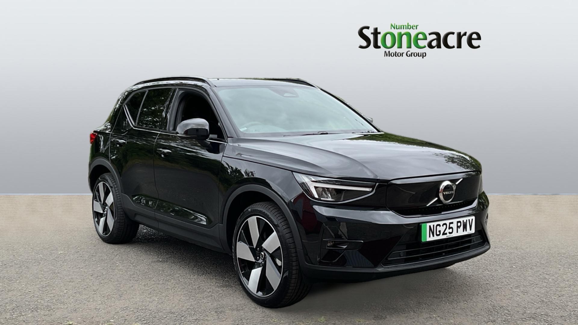Main listing image - Volvo Ex40