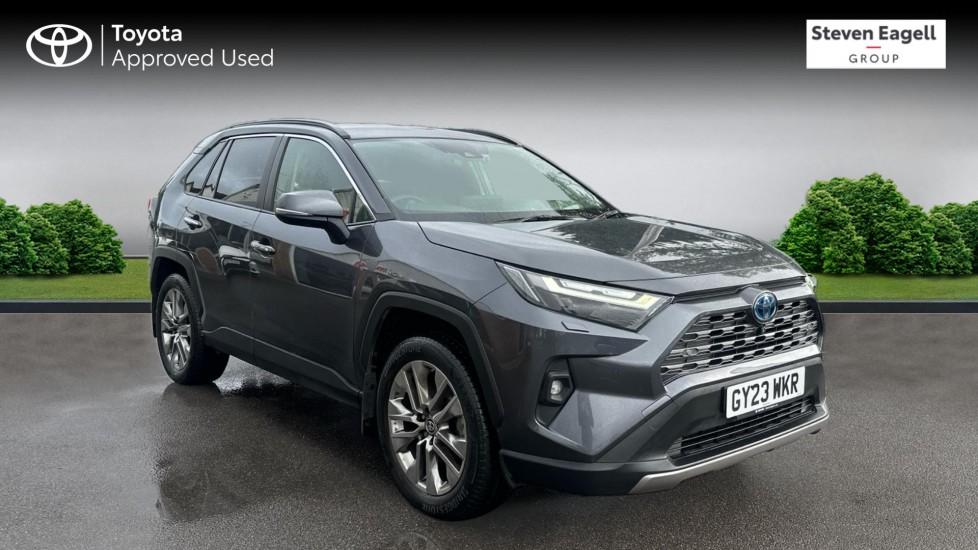 Main listing image - Toyota RAV4