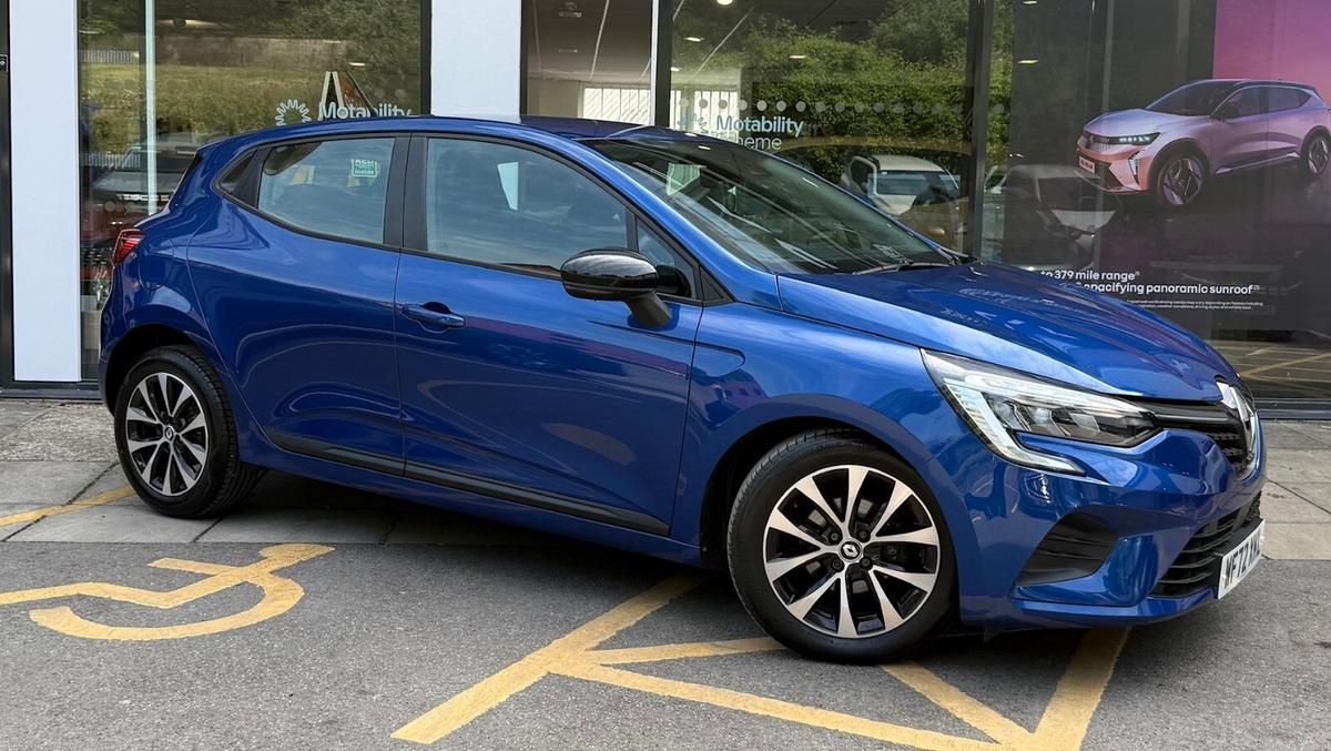 Main listing image - Renault Clio
