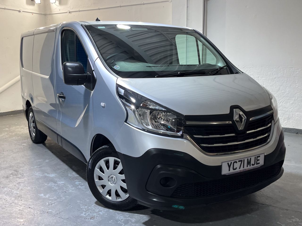 Main listing image - Renault Trafic