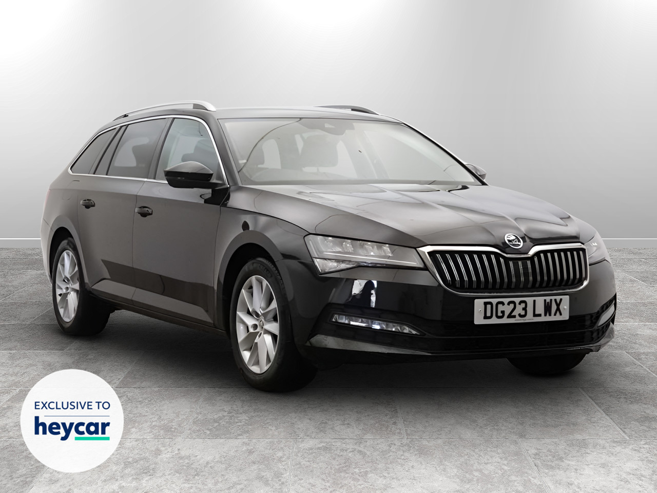 Main listing image - Skoda Superb Estate