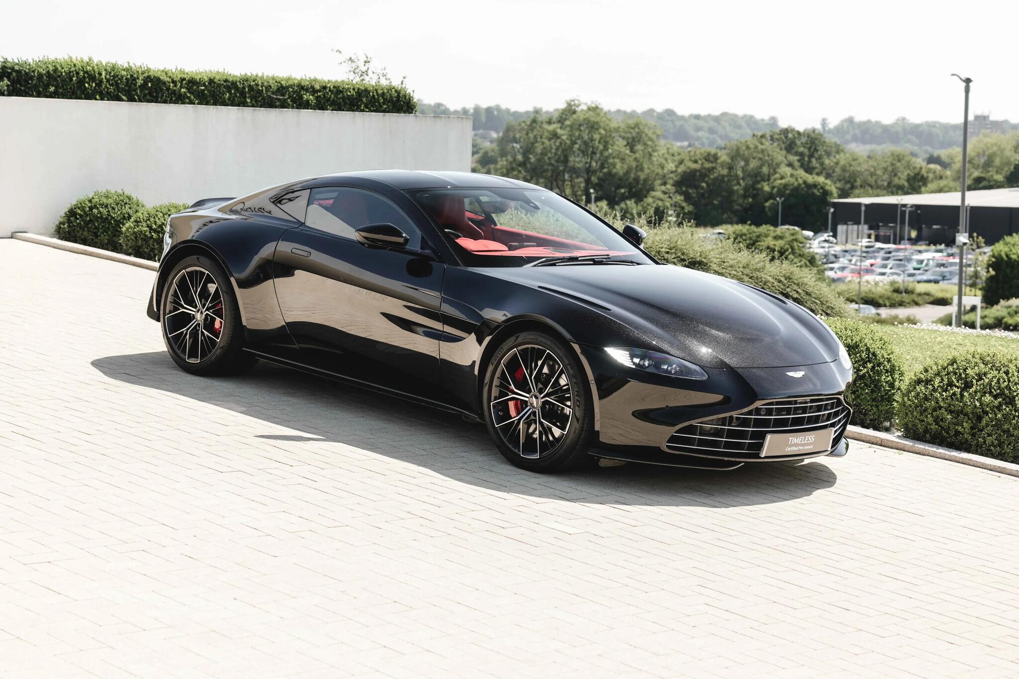 Main listing image - Aston Martin Vantage