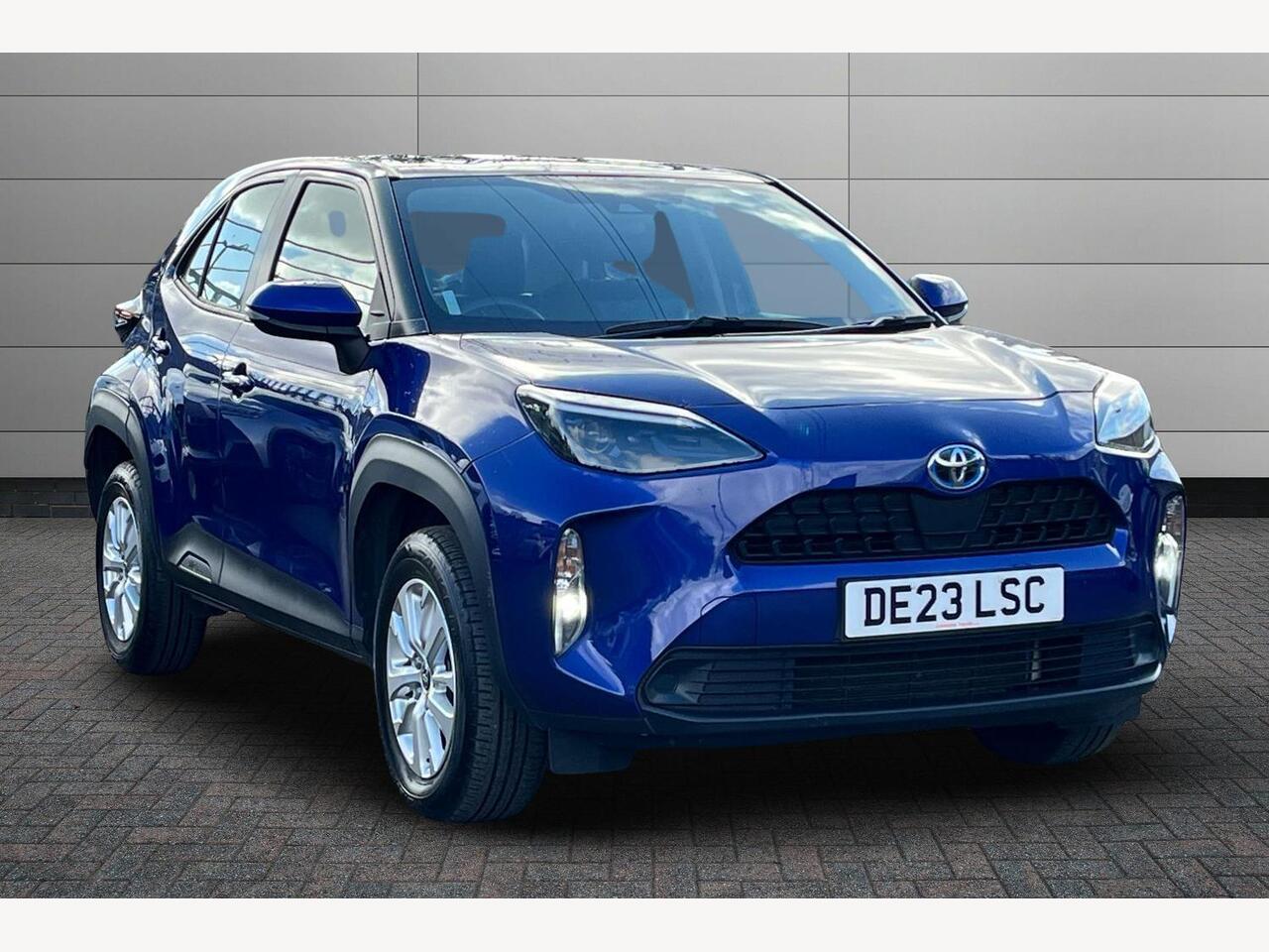 Main listing image - Toyota Yaris Cross