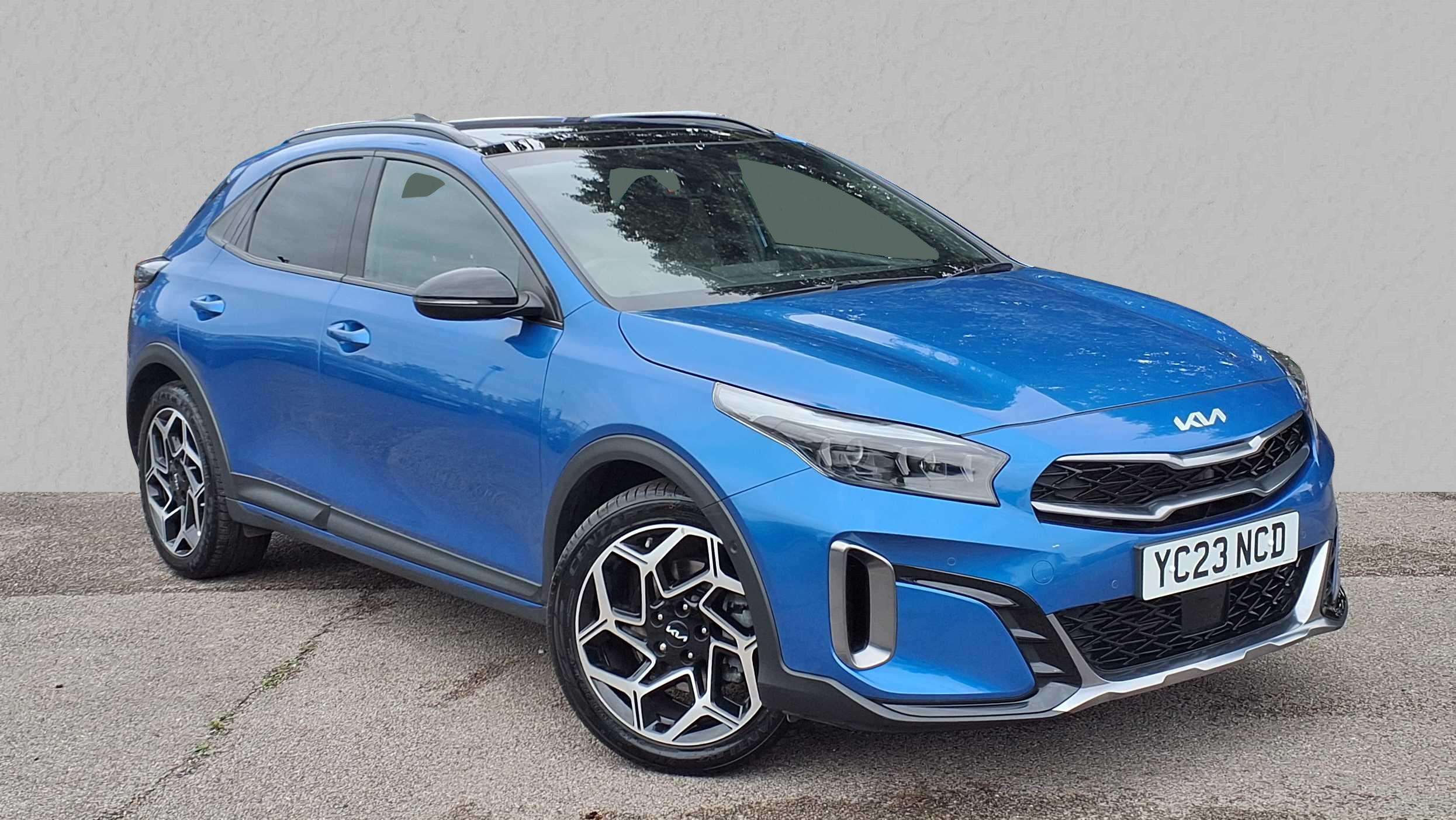 Main listing image - Kia XCeed