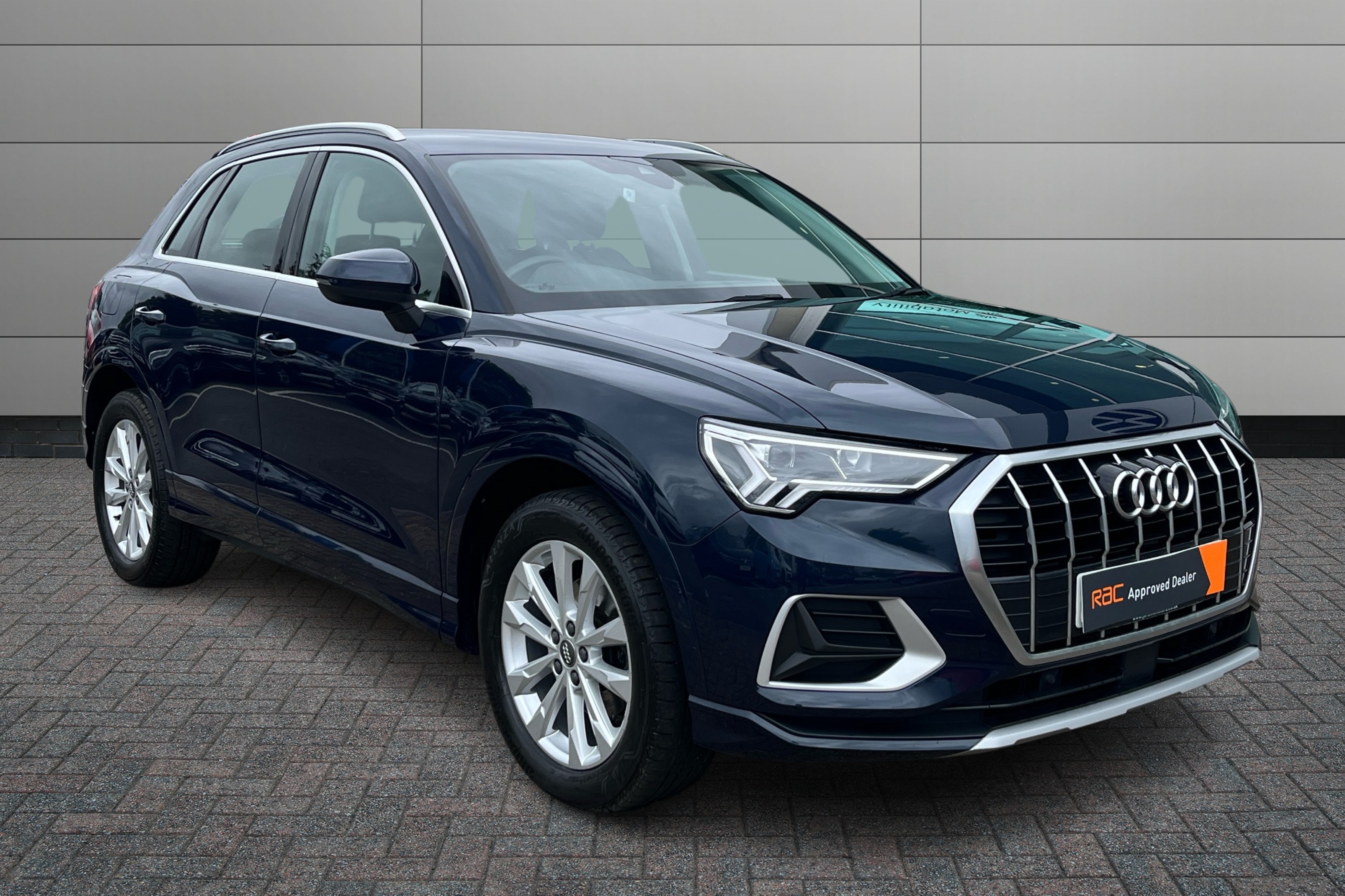 Main listing image - Audi Q3