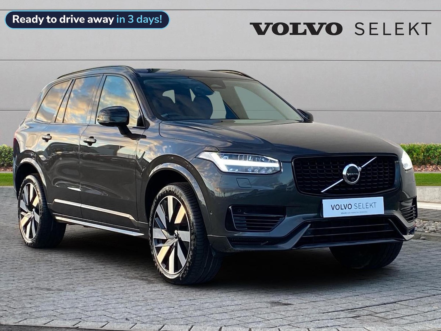 Main listing image - Volvo XC90