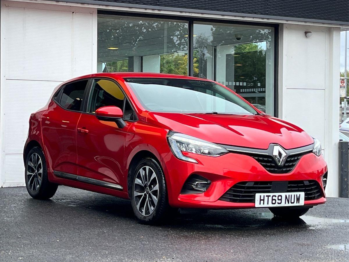 Main listing image - Renault Clio