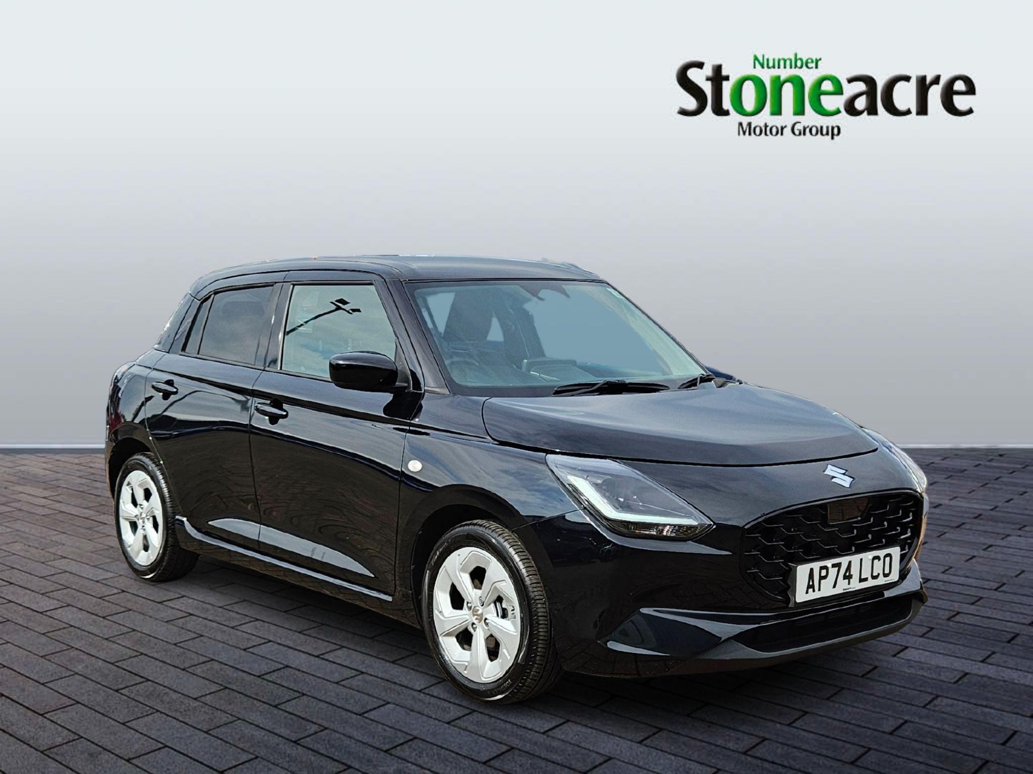 Main listing image - Suzuki Swift