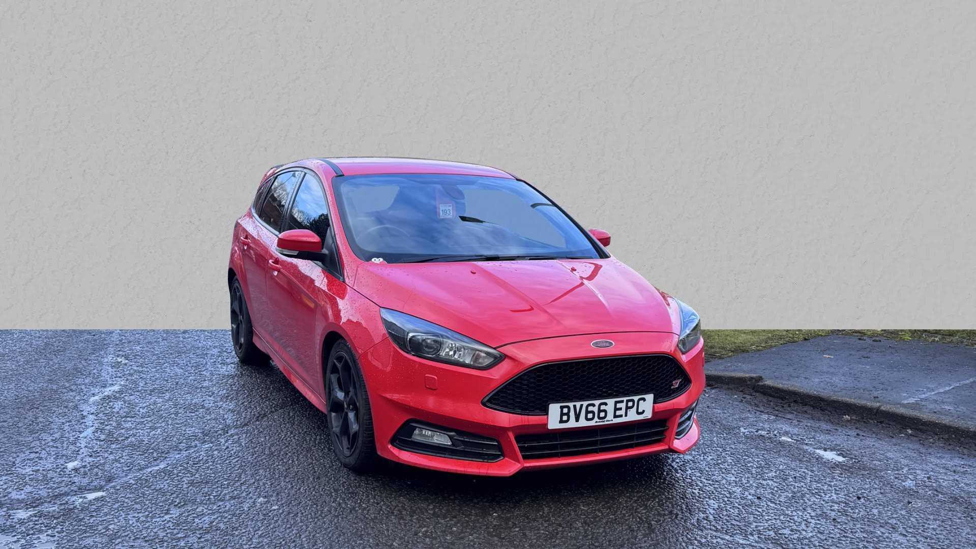 Main listing image - Ford Focus ST