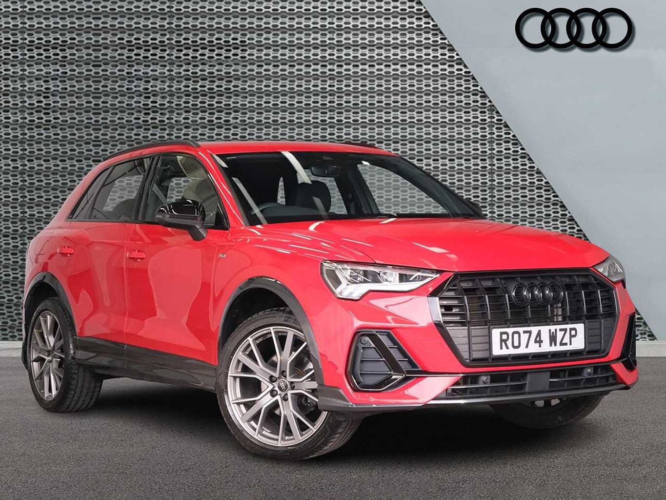 Main listing image - Audi Q3