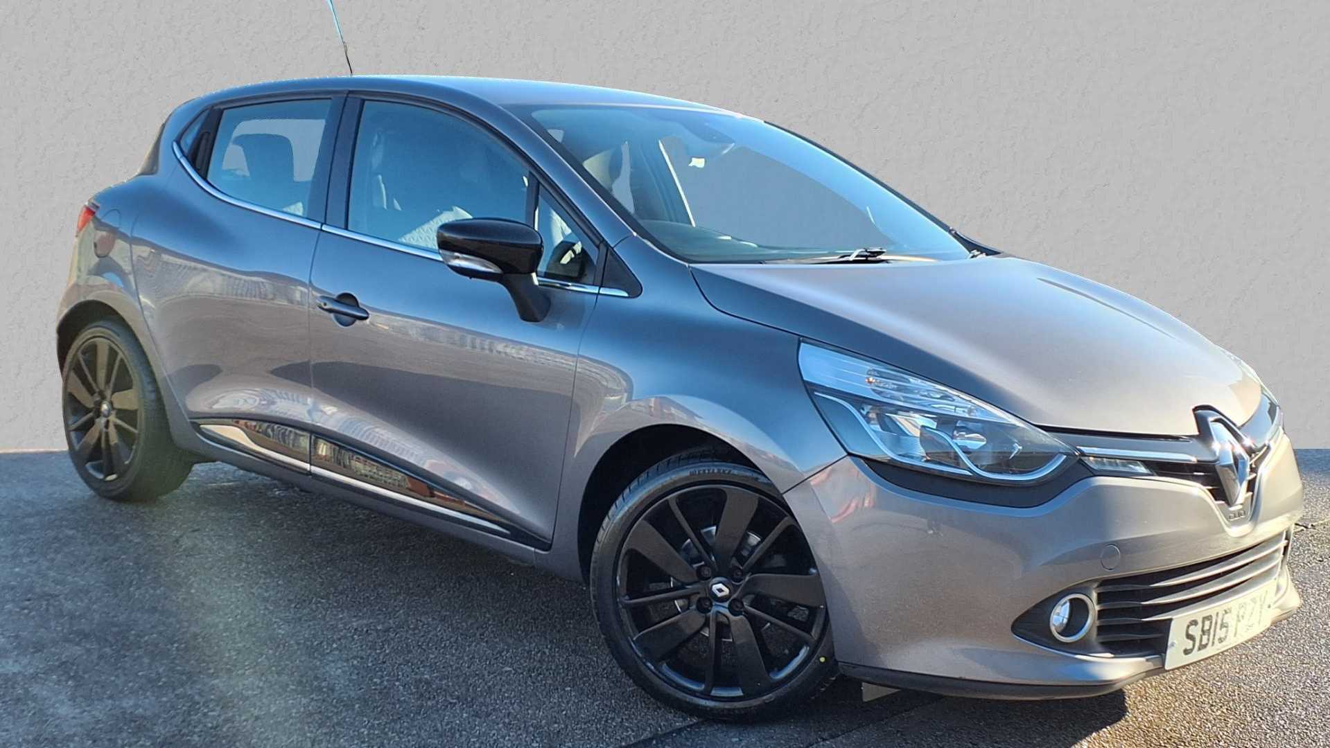 Main listing image - Renault Clio