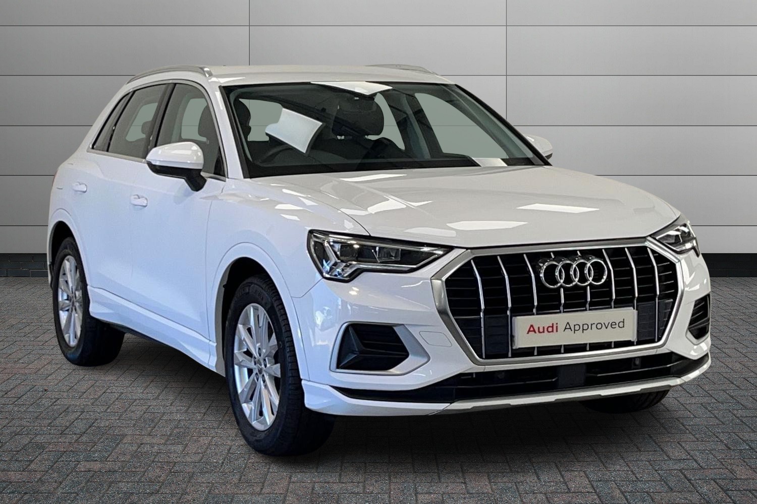 Main listing image - Audi Q3