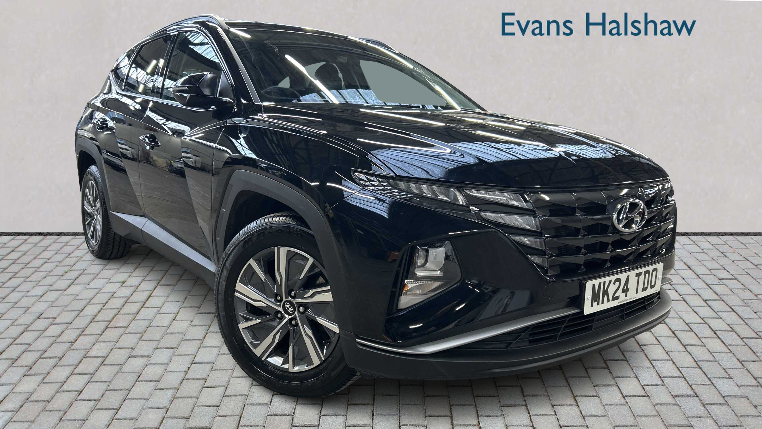 Main listing image - Hyundai Tucson