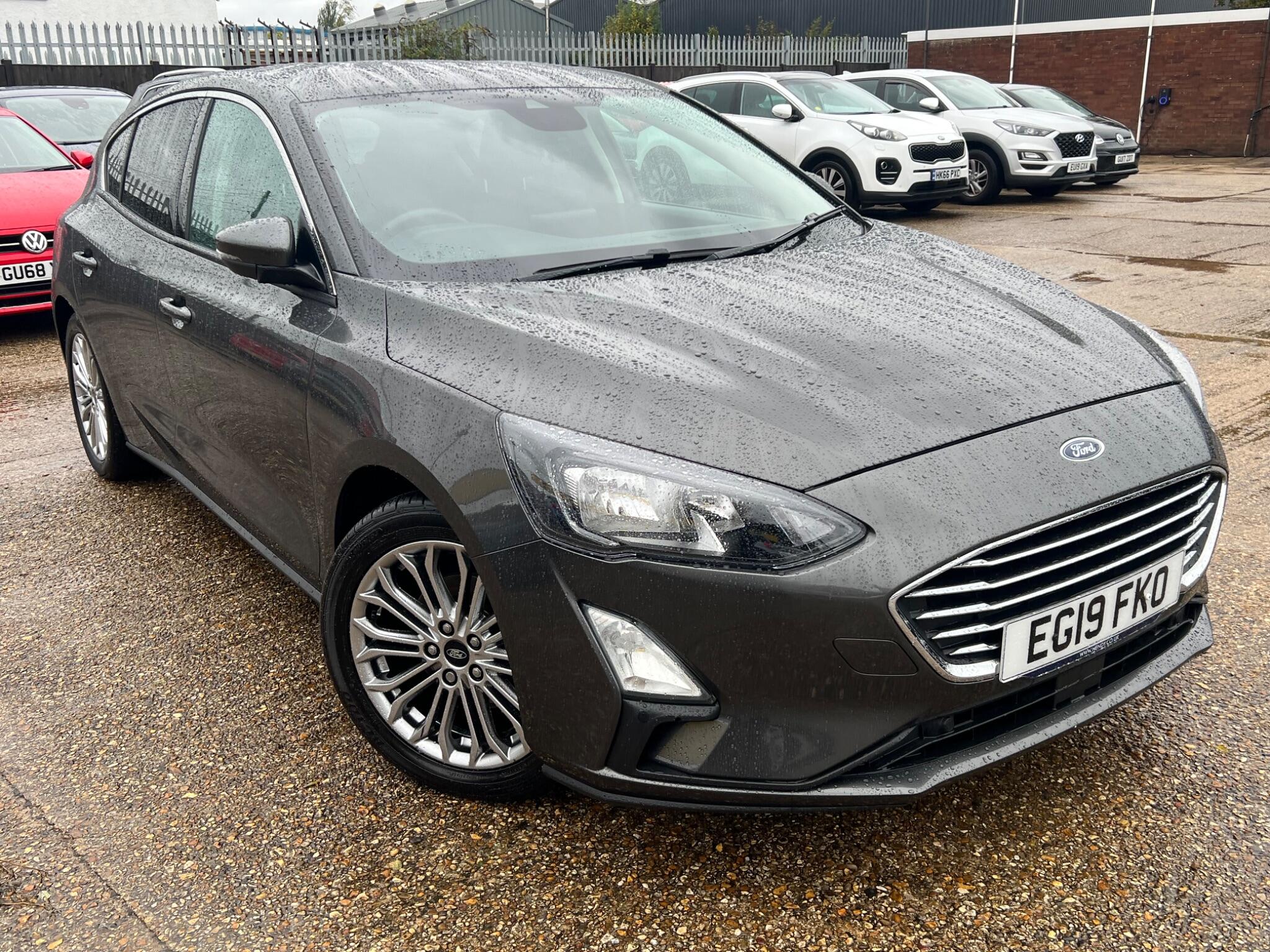 Main listing image - Ford Focus