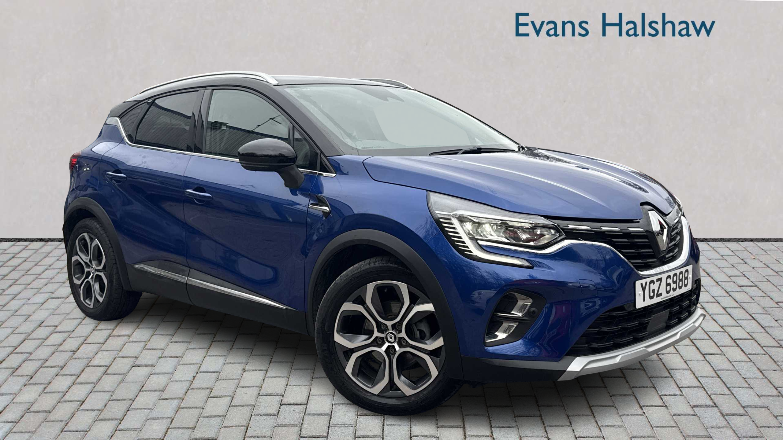 Main listing image - Renault Captur