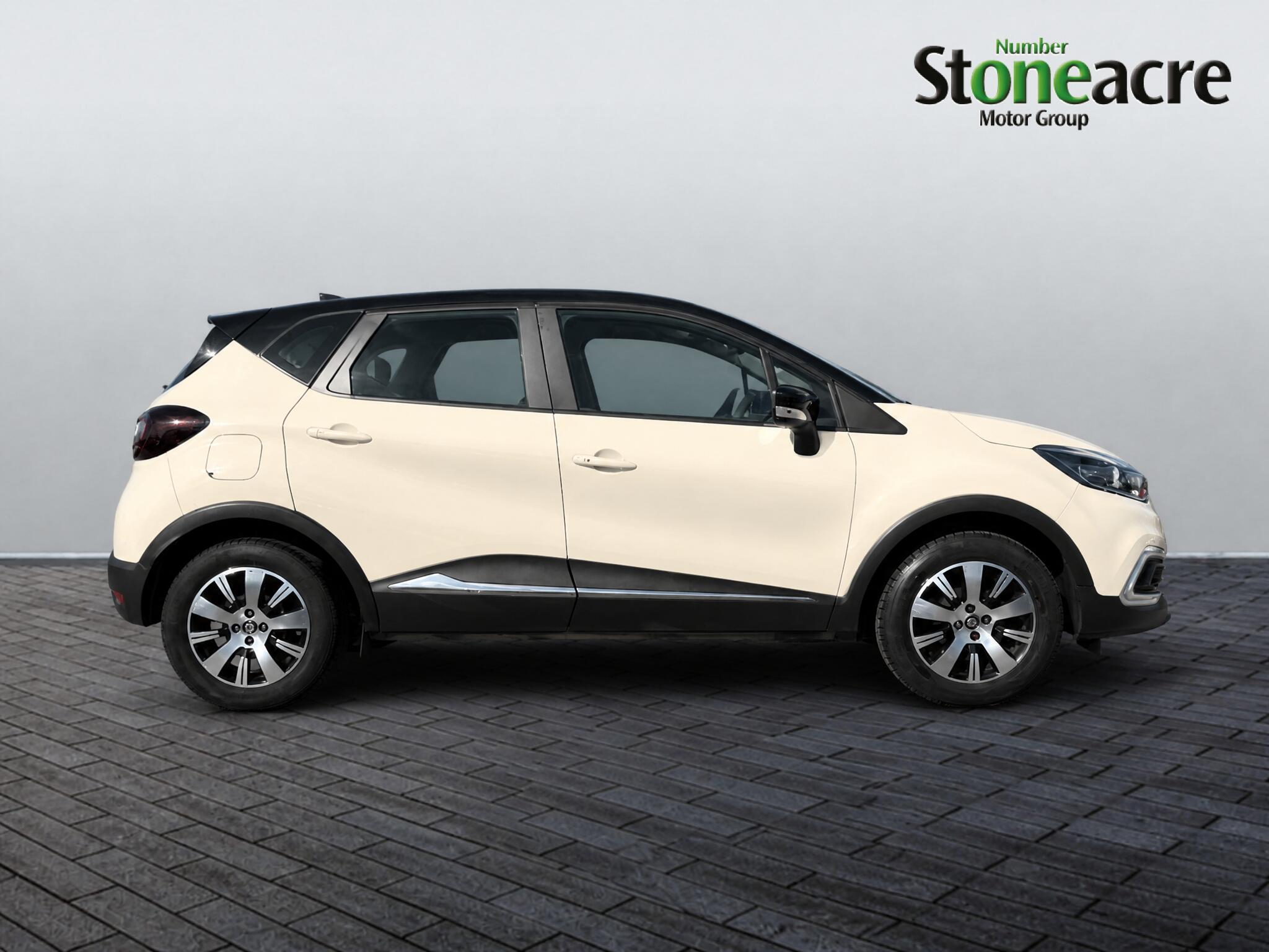 Main listing image - Renault Captur