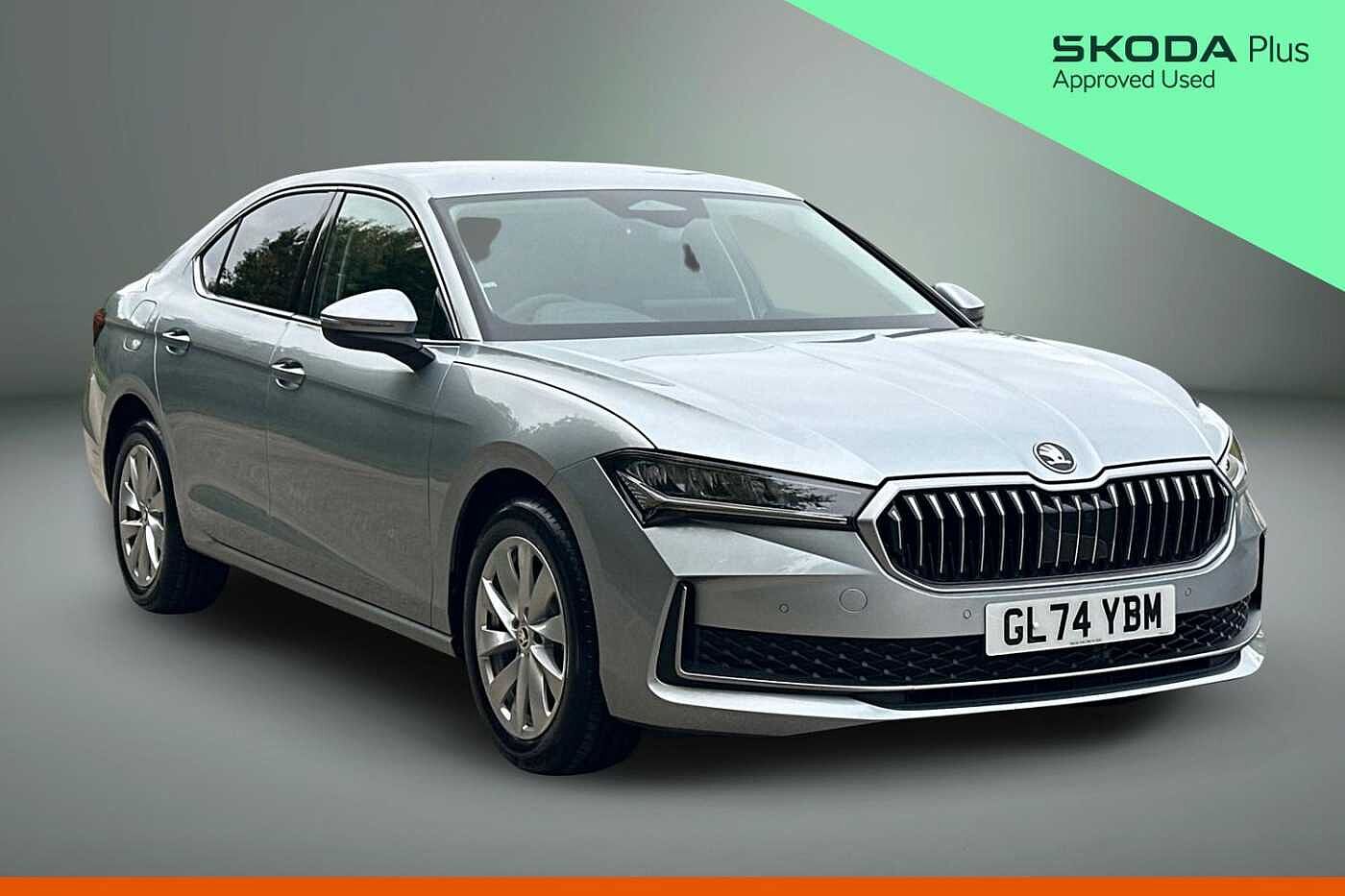 Main listing image - Skoda Superb
